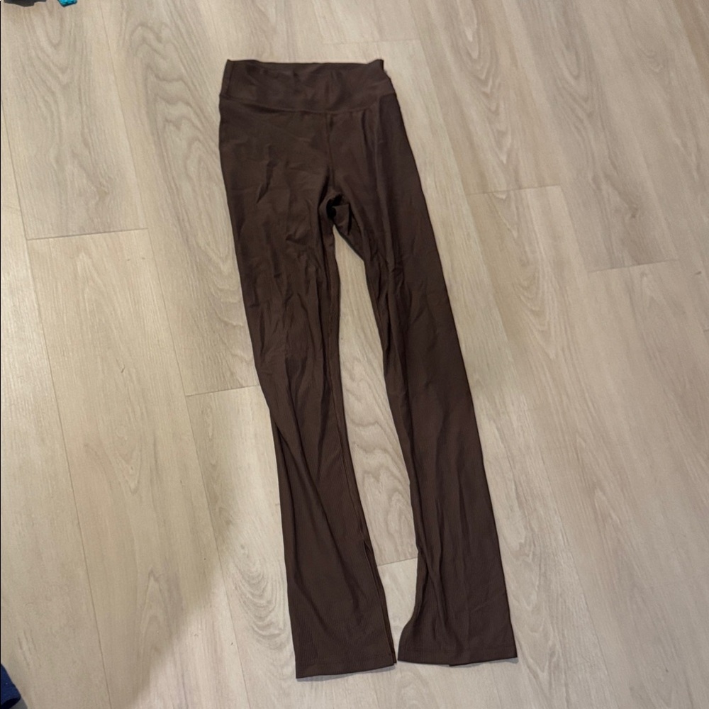 Brown High-Waisted Leggings
